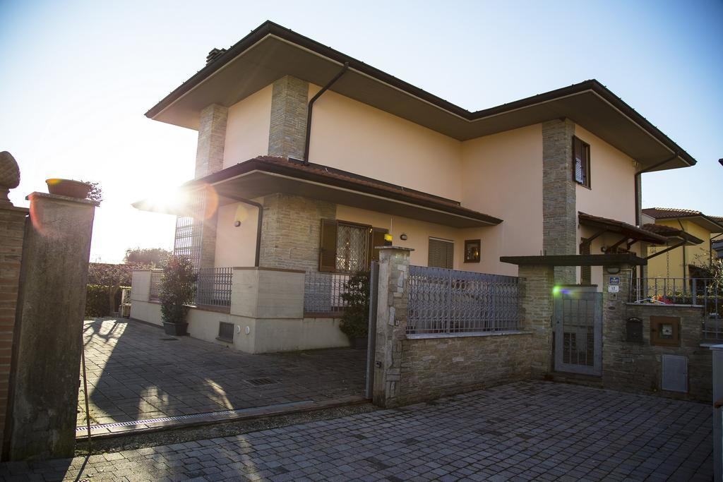 B&B Nuovo Paradiso Pescia Bagian luar foto
